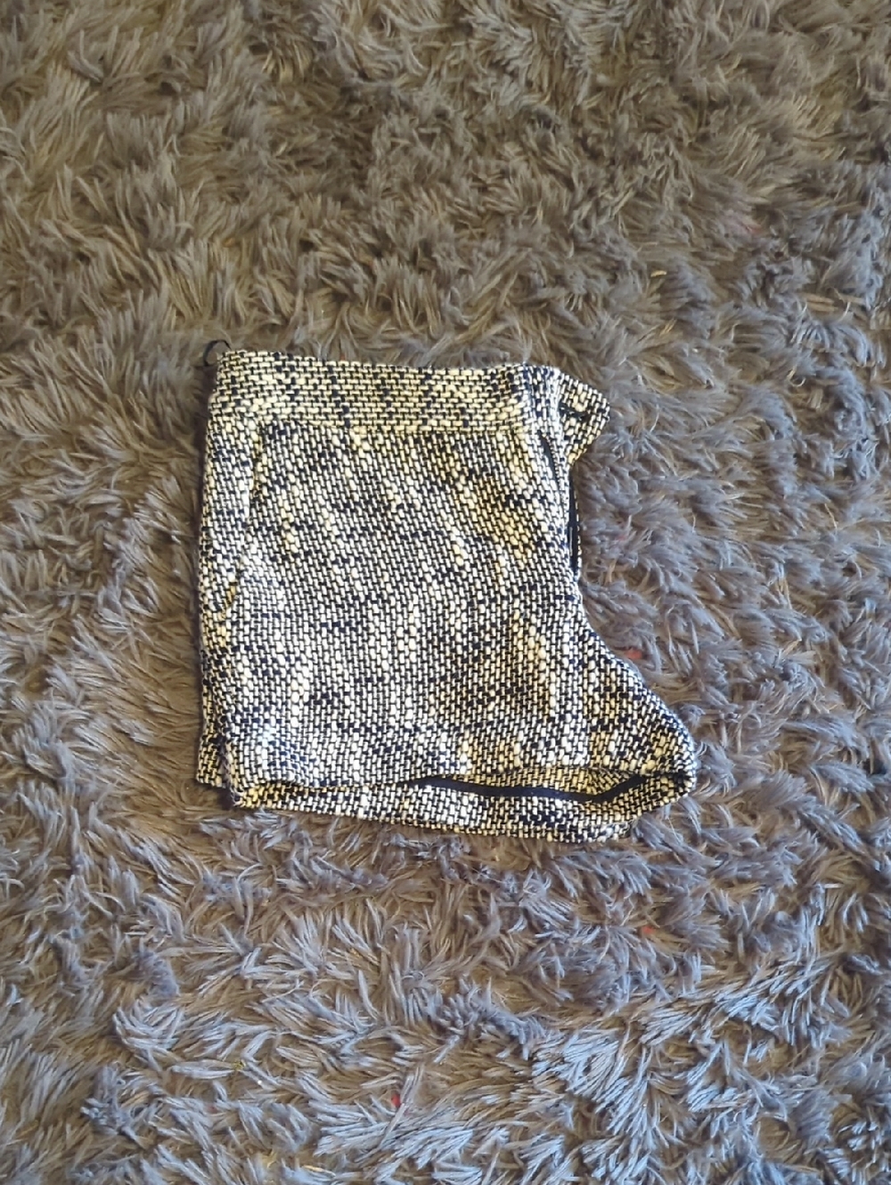 Black and White Knit Scarf